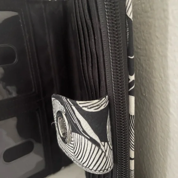 Vera Bradley Bedford Blooms Wallet - Picture 7 of 8